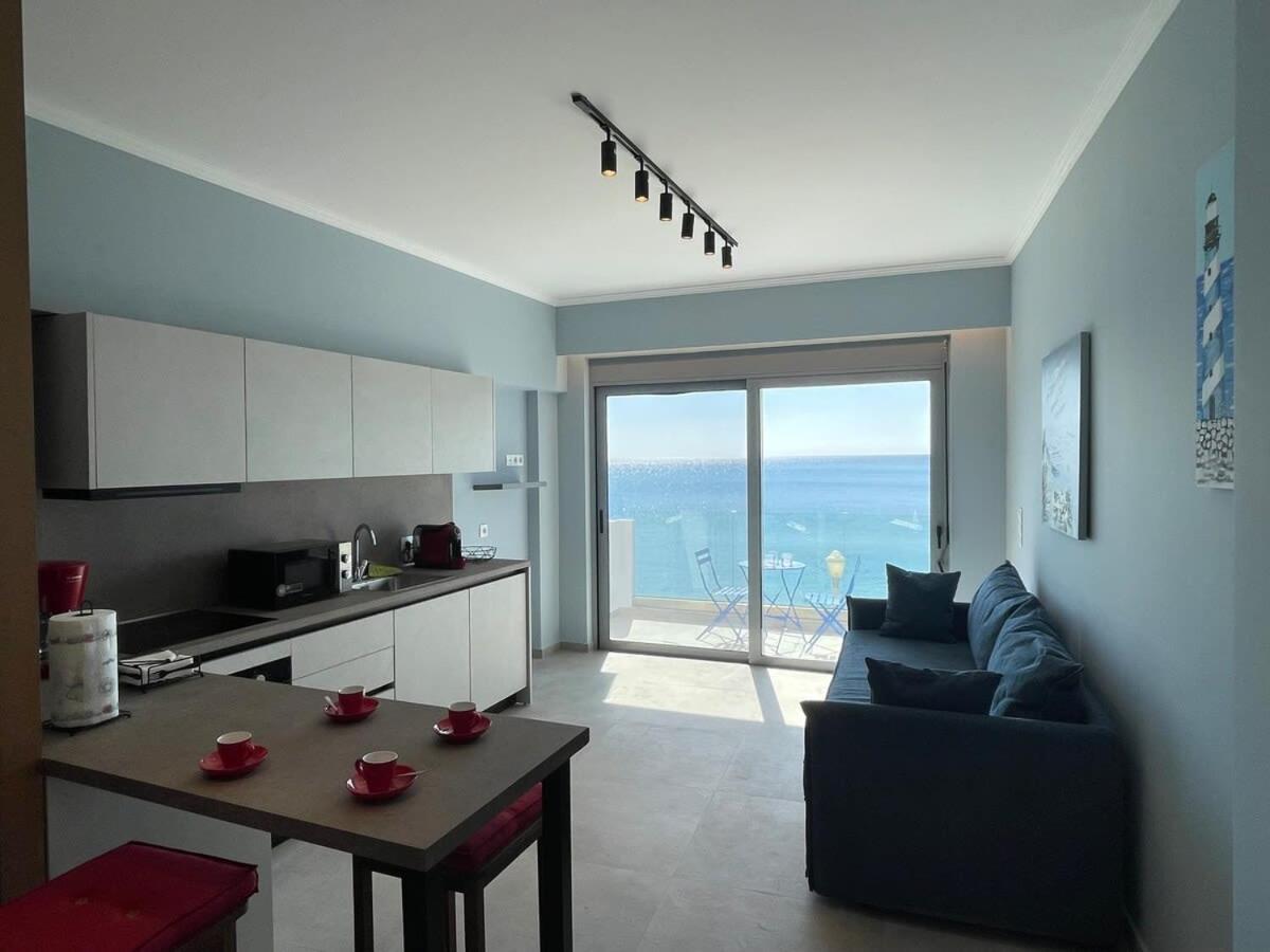 Charaki Sea Breeze Modern Studio With A Refreshing Balcony View Lejlighed Eksteriør billede